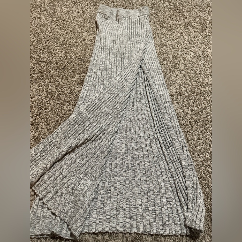 Ribbed Knit Column Maxi Skirt - Charcoal Gray - Size Small - Picture 2 of 5